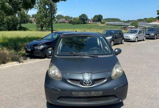 Toyota 1.0i VVT-i