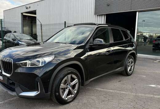 BMW SDRIVE 20i* PANO * AUTO* CAMERA 360* CARPLAY*