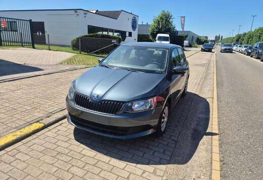 Skoda Fabia 1.2 TSI - Airco - Parkingssensoren - Trek ...