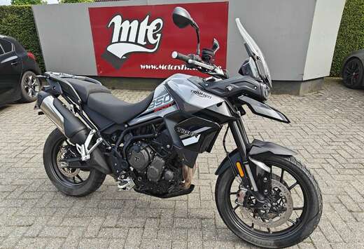 Triumph 850