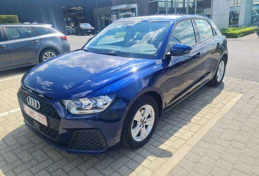 Audi Sportback 30 TFSI Business Ed Attraction S troni ...
