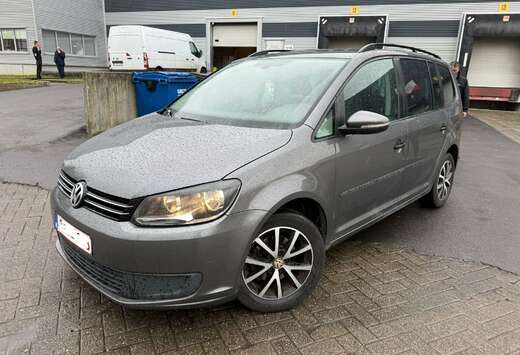 Volkswagen Touran 1.6 CR TDi Highline