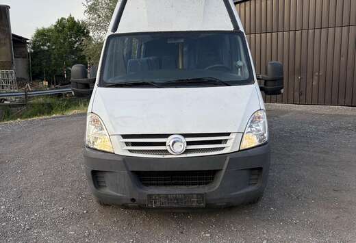 Iveco 3l 50c15v 20places Assis