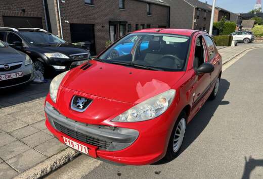 Peugeot 206+ 1.1i 87000km 1er Proprio