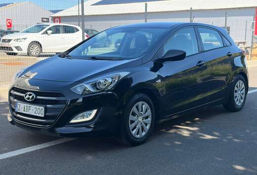 Hyundai Hyundai i30 1.4i * Superbe état * 0492/43.69 ...