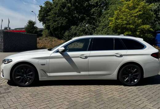 BMW 530e Hybride Pano dak Laser HeadUp Trekhaak Adapt ...