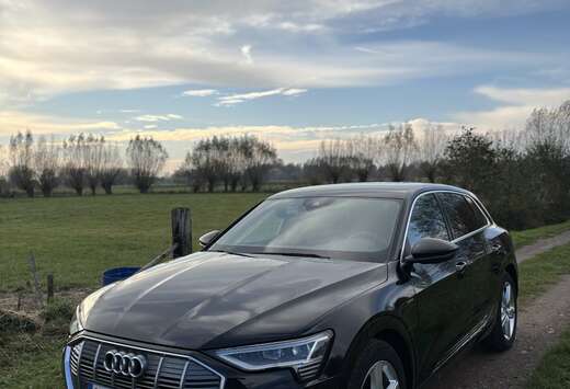 Audi 55 quattro advanced - like new