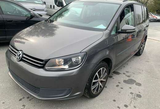 Volkswagen Touran 1.6 CR TDi Highline
