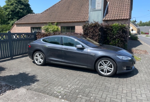 Tesla Model S 60