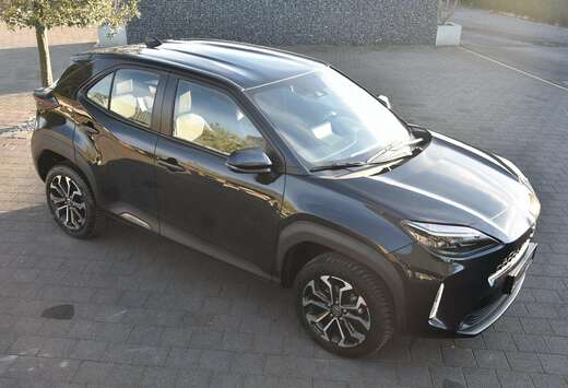 Toyota 1.5 Hybrid Dynamic+/Cam/Navi/Led/Zelverw./Dode ...