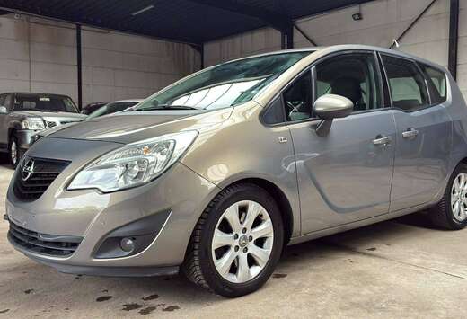 Opel  Meriva 1.7 CDTi Cosmo DPF