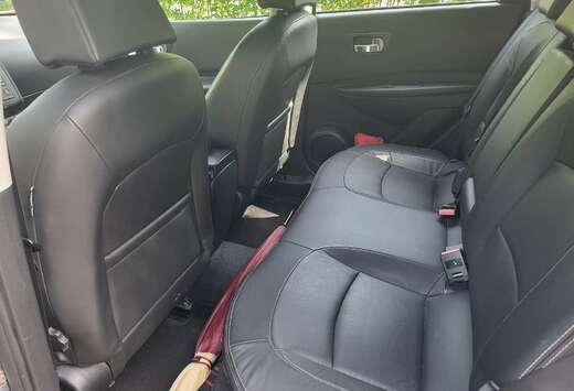 Nissan 2.0i 4WD Tekna Pack Executive CVT