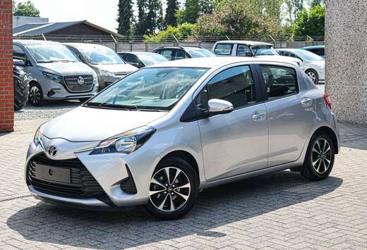 Toyota ACHTERUITRIJCAMERA*SLECHTS-8800KM*APPLE-CARPLA ...