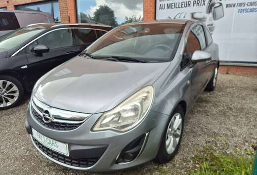 Opel Corsa 1.2i Black Edition
