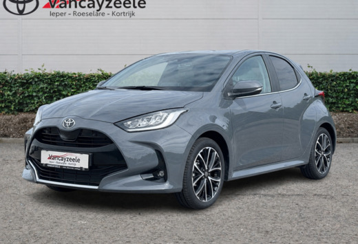 Toyota Iconic+Hi-techpack+cam+gps+sens V+A