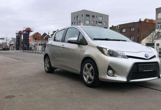 Toyota 1.5i VVT-i Hybrid Optimal Go (Fleet) export