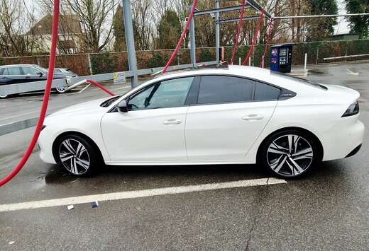 Peugeot PureTech 225 EAT8 GT