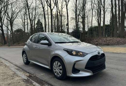 Toyota Yaris 1.5 HEV Dynamic CVT