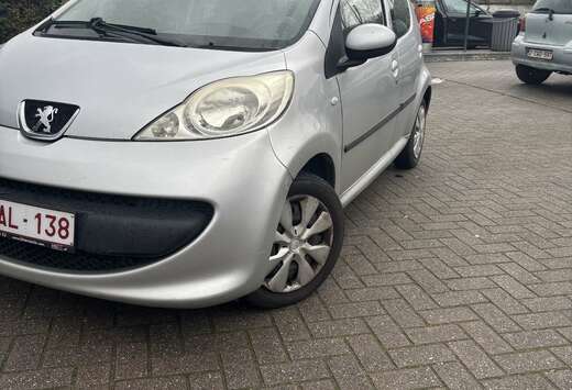 Peugeot 1.0i 12v Trendy