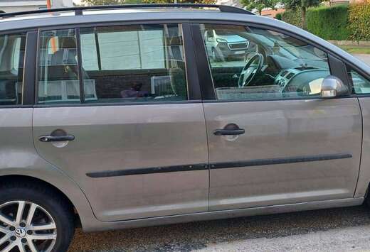 Volkswagen Touran 1.6i B2B-line