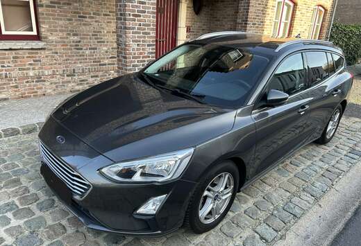 Ford Focus Titanium 1.5 TD Trekhaak/extra bandenset