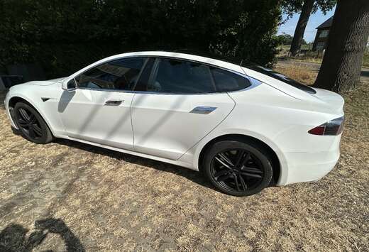 Tesla 100 kWh Dual Motor