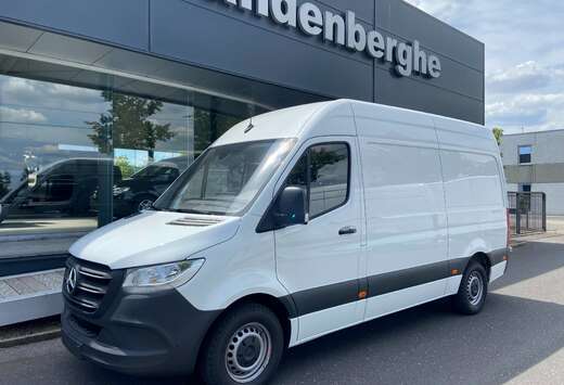 Mercedes-Benz 315cdi camera pts L2H2 apple carplay