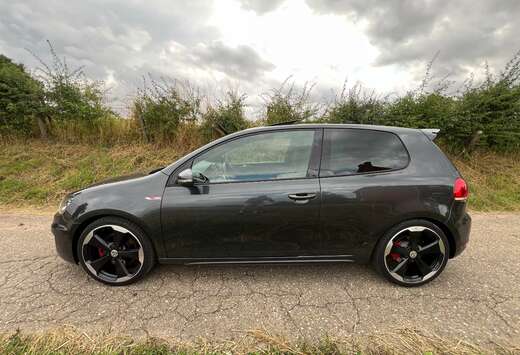 Volkswagen Golf 2.0 GTI DSG