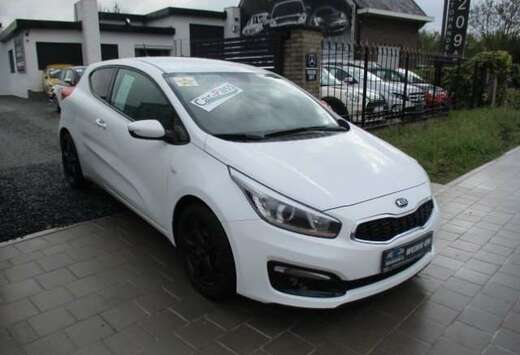 Kia 1.4i DYNAMIQUE BLACK EDITION ALU AIRCO 77423KM