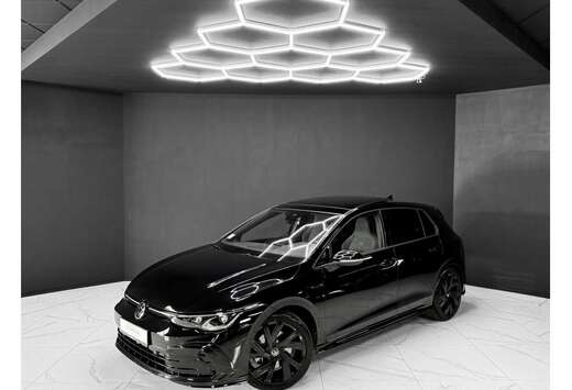 Volkswagen VIII 2.0 R Line 4MOTION