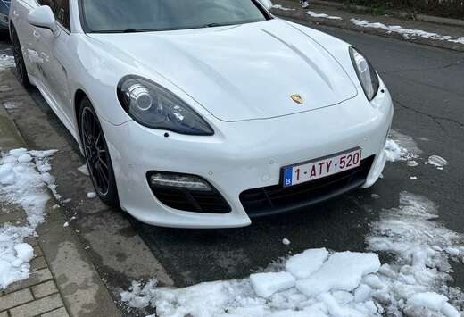 Porsche 3.0 D V6 DPF Tiptronic pack GTS