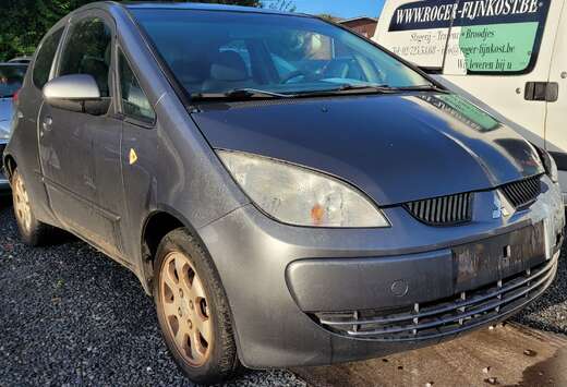 Mitsubishi 1.3i AIRCO euro 4 2005  EERST LEZEN