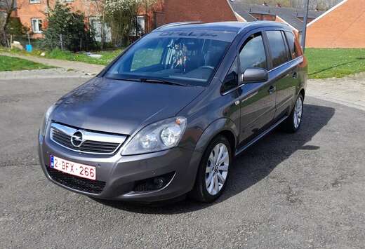 Opel Zafira 1.6i Cosmo