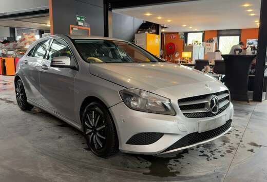 Mercedes-Benz A 180 1.6 essence /AUTOMATIQUE