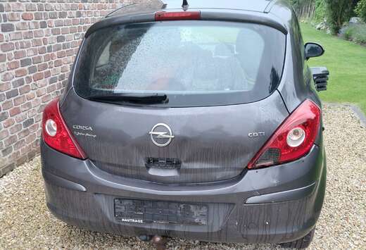 Opel Corsa 1.3 CDTi Essentia DPF