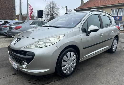 Peugeot 207 SW 1.6 HDi Trendy **Clim/Toit Pano**