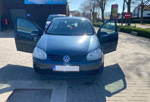 Volkswagen 1.6i 16v FSI On Tour