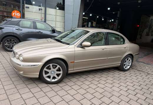 Jaguar X-Type 2.1i V6 24v Roule Bien Automatique Navi ...