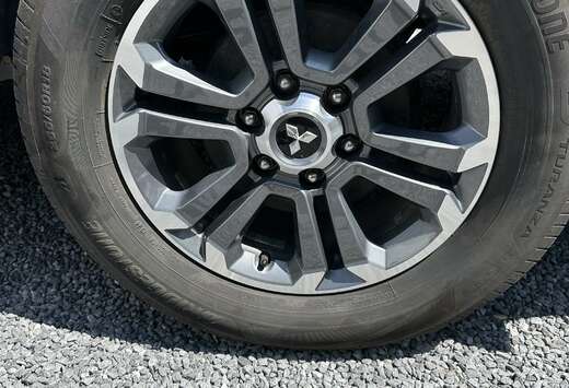 Mitsubishi 2.3 DI-D 4WD-II Instyle Edit.One(EU6d-T)