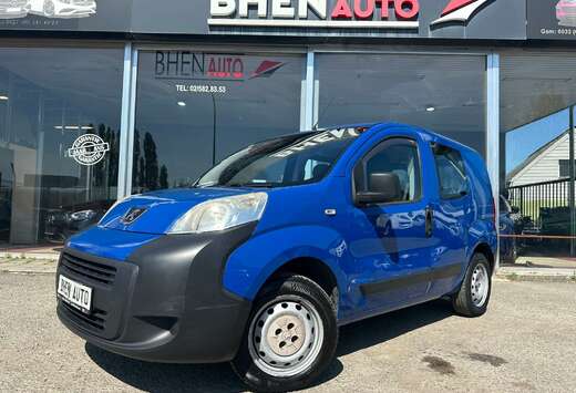 Peugeot 1.4i / RADIO / AIRCO / TRES PROPRE