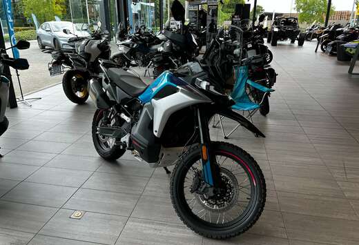 X // IN STOCK, DIRECT LEVERBAAR!