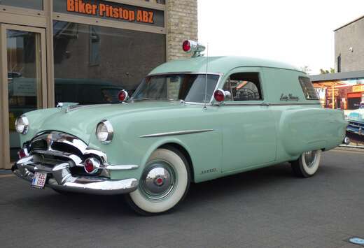 Oldtimer Lady Henney  ambulance
