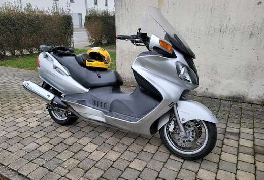 Suzuki Exécutive ABS