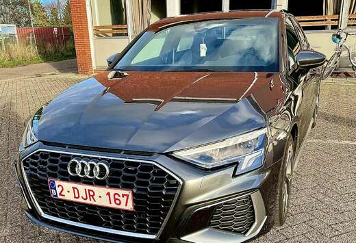 Audi 30 TFSI Limousine S tronic line