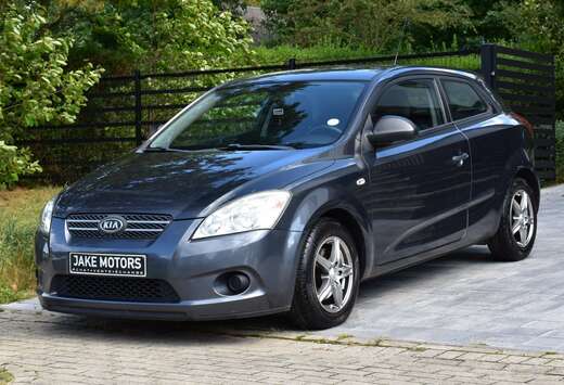 Kia Pro_Cee\'d 1.6 CRDi LX ISG EcoDynamics