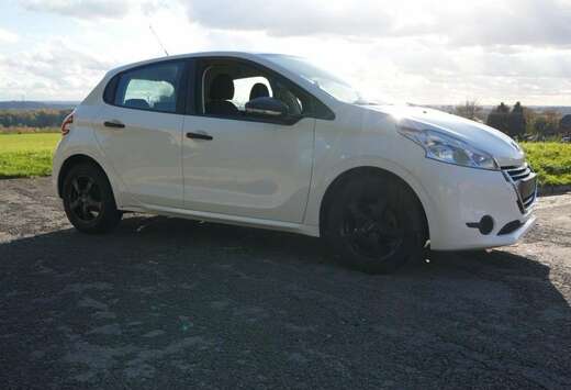 Peugeot 1.0 PureTech 68ch BVM5 Like