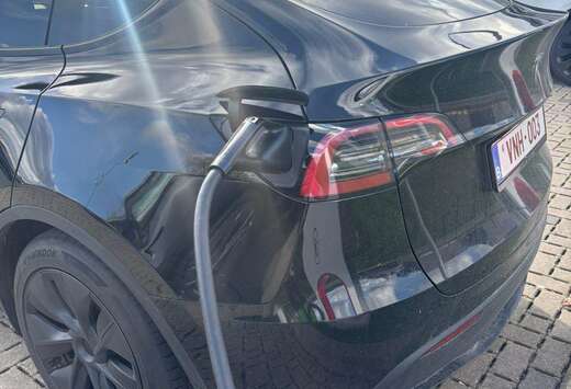 Tesla Model Y 72.5 kWh Long Range RWD