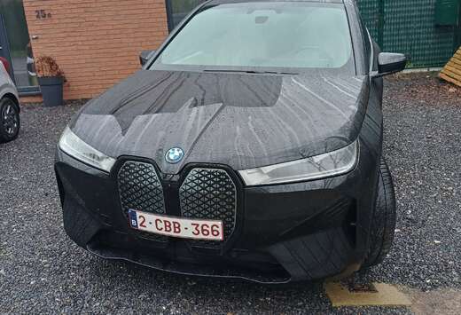 BMW iX 76.6 kWh xDrive40