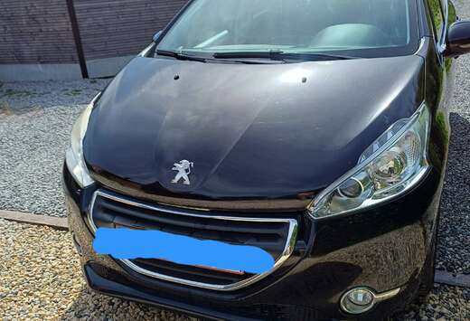 Peugeot 208 1.6i Allure