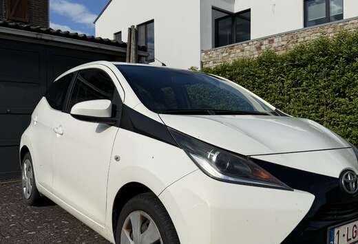 Toyota 1.0i VVT-i x